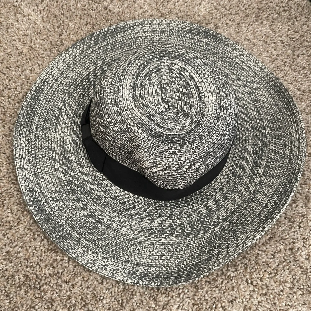 Grey Beach Raffia Hat